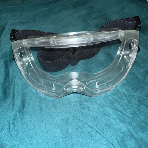 Safety goggles - Picture 7 of 12